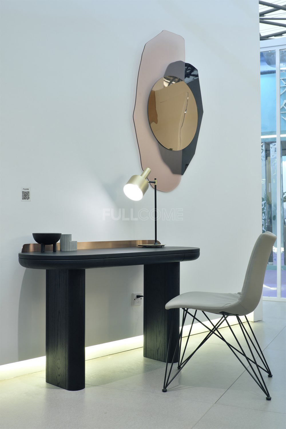 The Gallery Rail Desk
