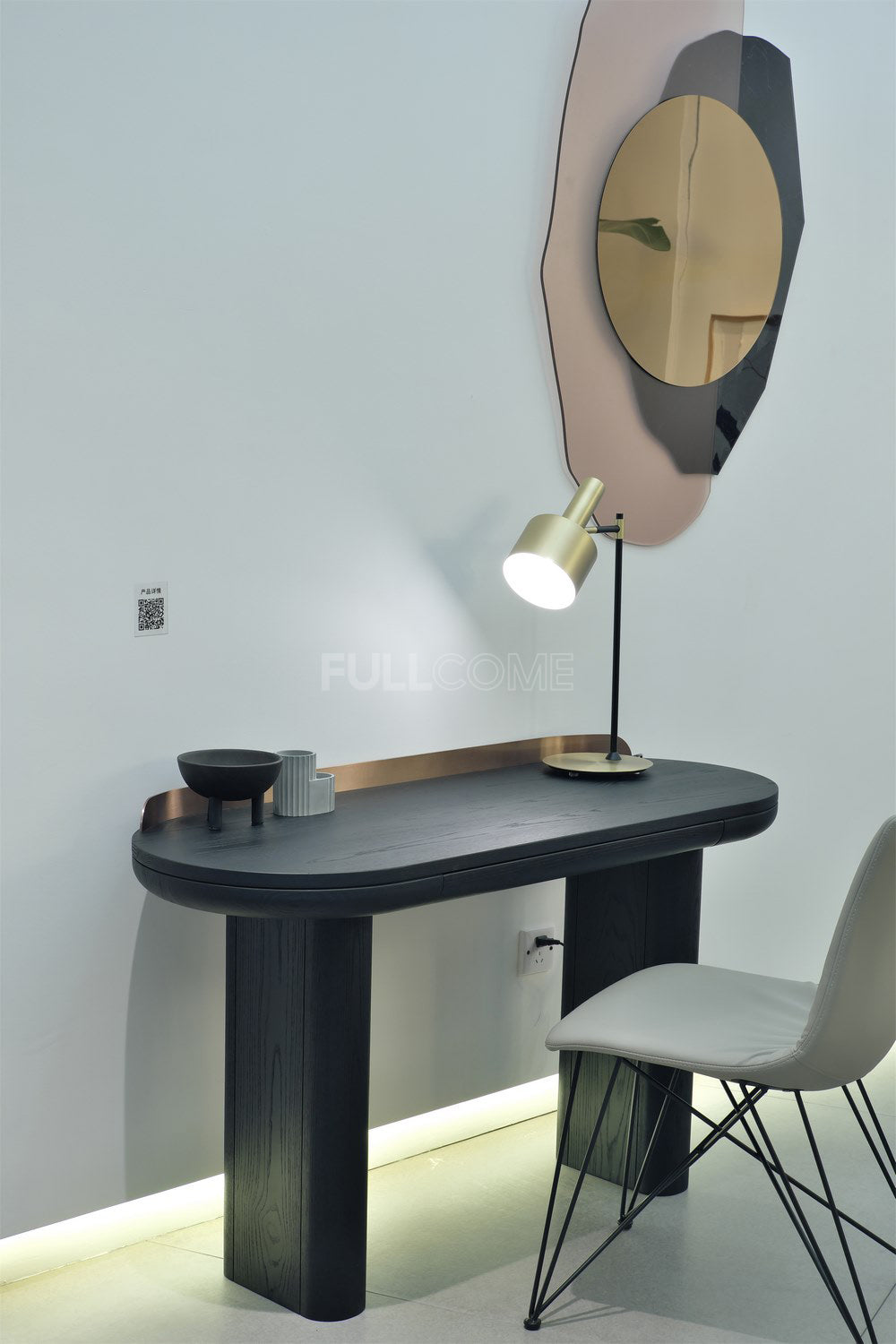 The Gallery Rail Desk