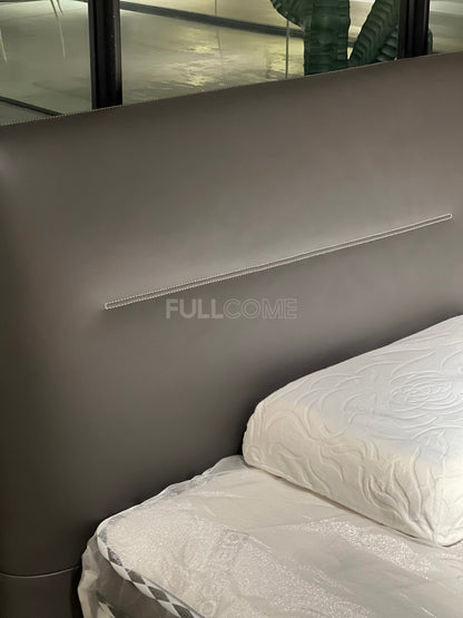 The Slant Seam Headboard Bed