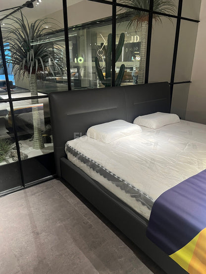 The Slant Seam Headboard Bed