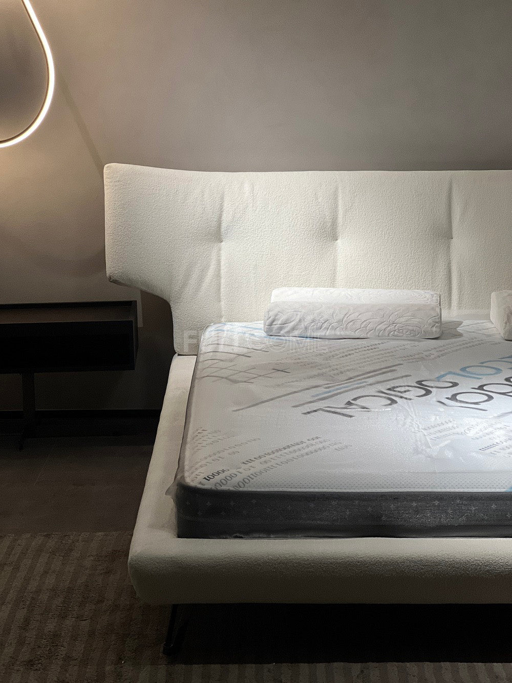 The Fan Crease Bed