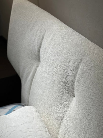 The Fan Crease Bed