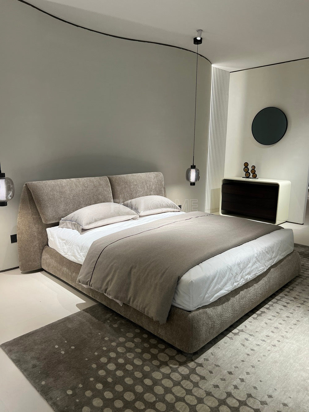 The Reclining Panel Bed