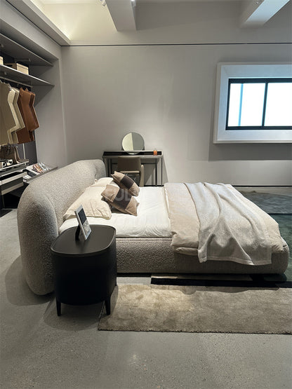 The Sweeping Wing Bed