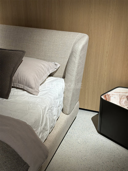 The Soft Wing Bed
