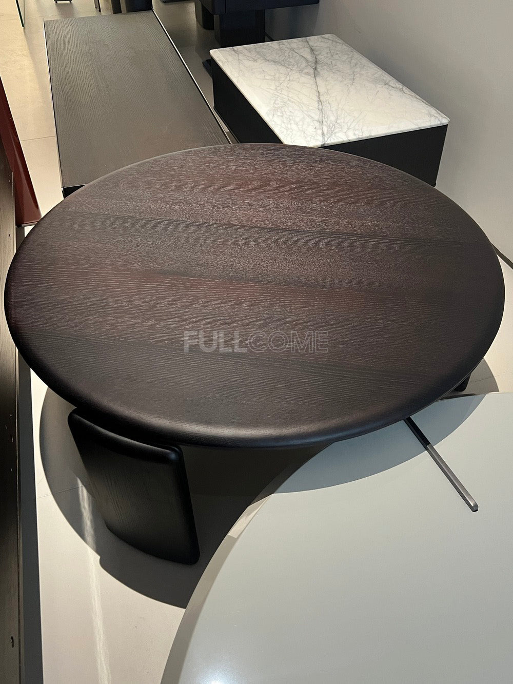 The Curved Blade Round Coffee Table