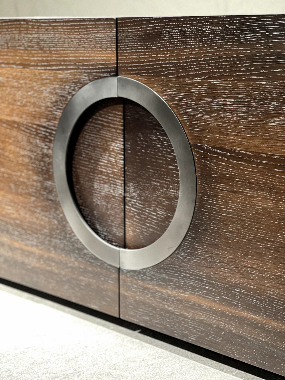 The Ring Pull Console