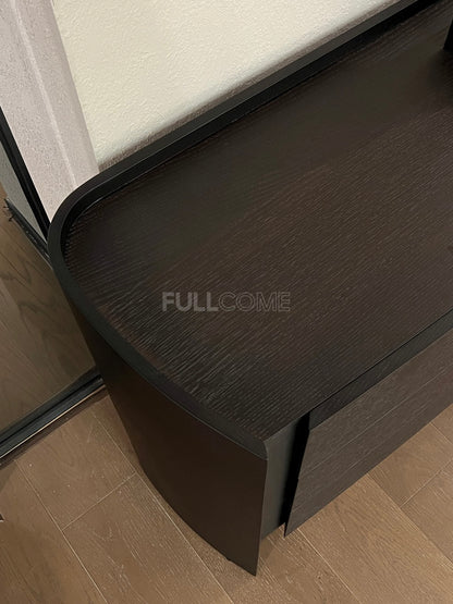 The Tray-Top Chest