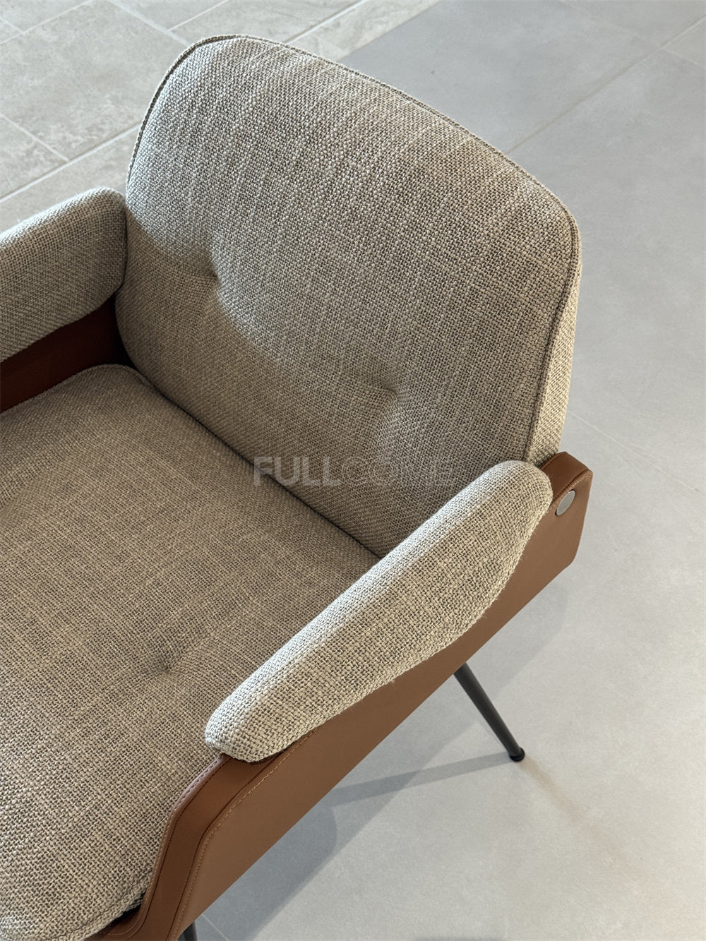 The Curved Shell Dining Armchair
