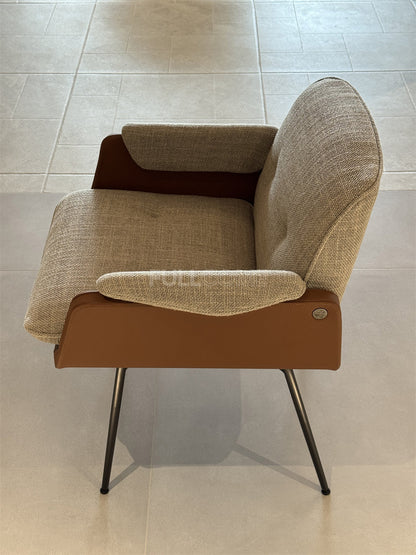 The Curved Shell Dining Armchair