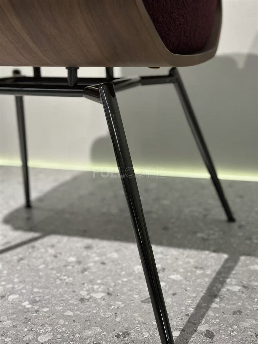 The Curved Shell Dining Armchair