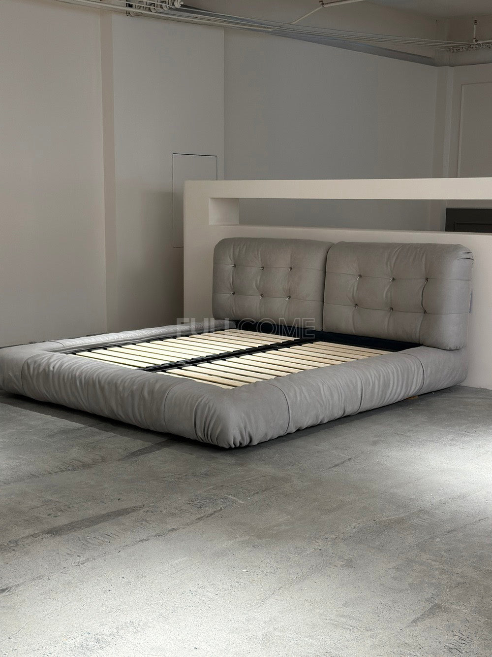 The Bolster-Edge Bed