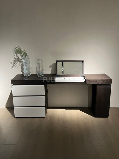 The Reveal Vanity