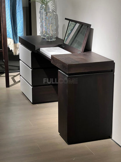 The Reveal Vanity