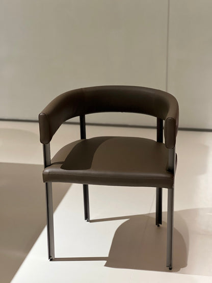The Curved Band Dining Chair