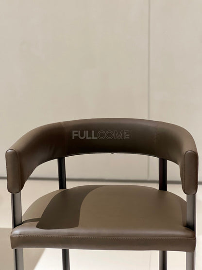 The Curved Band Dining Chair