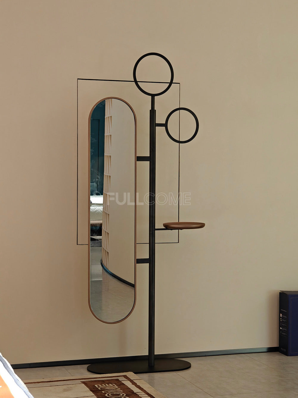 The Circle Frame Standing Mirror