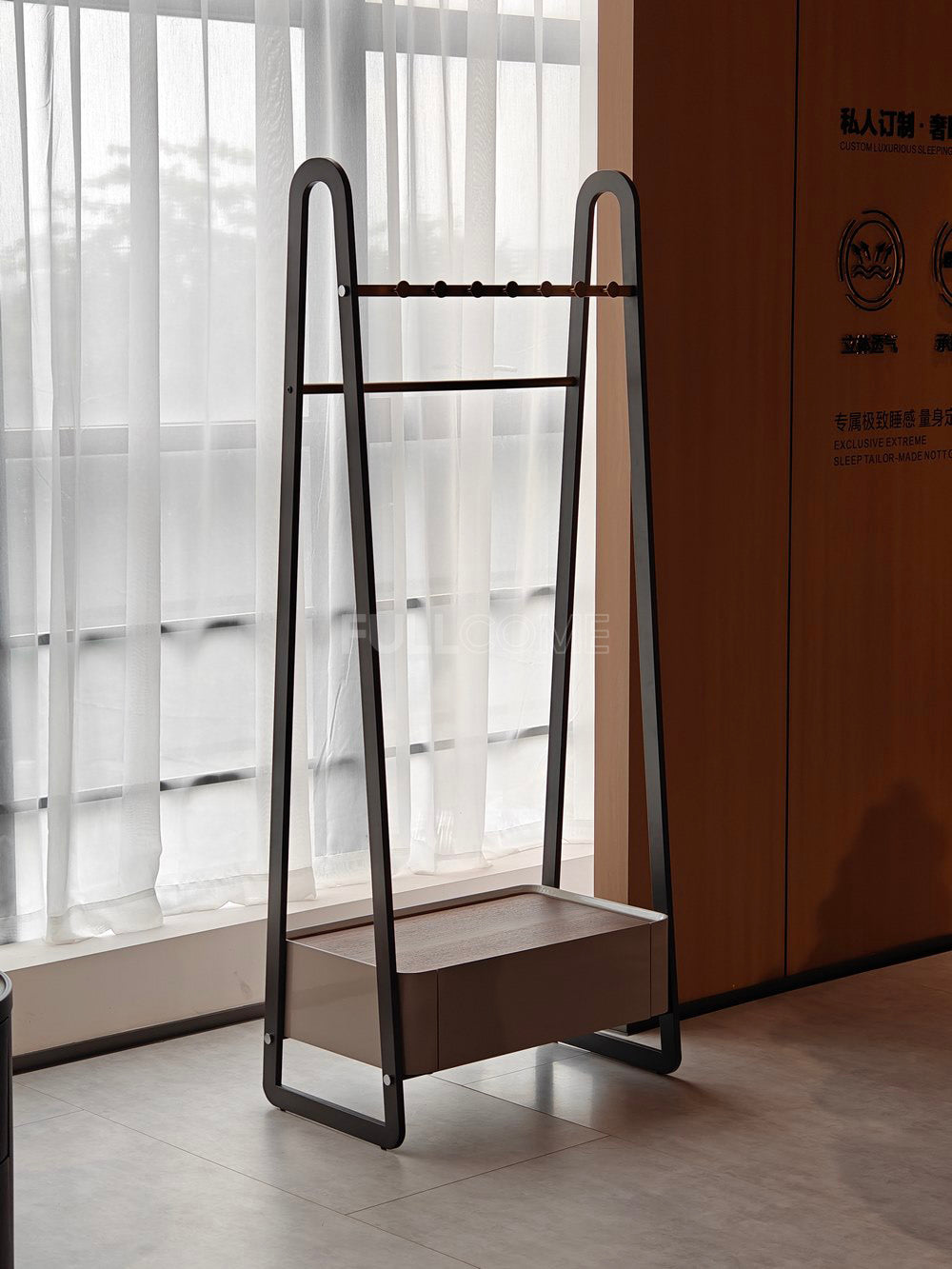 The Arch Frame Valet Stand