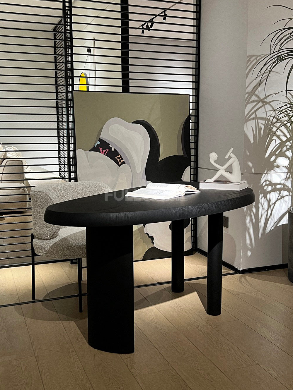 The Soft-Edge Desk