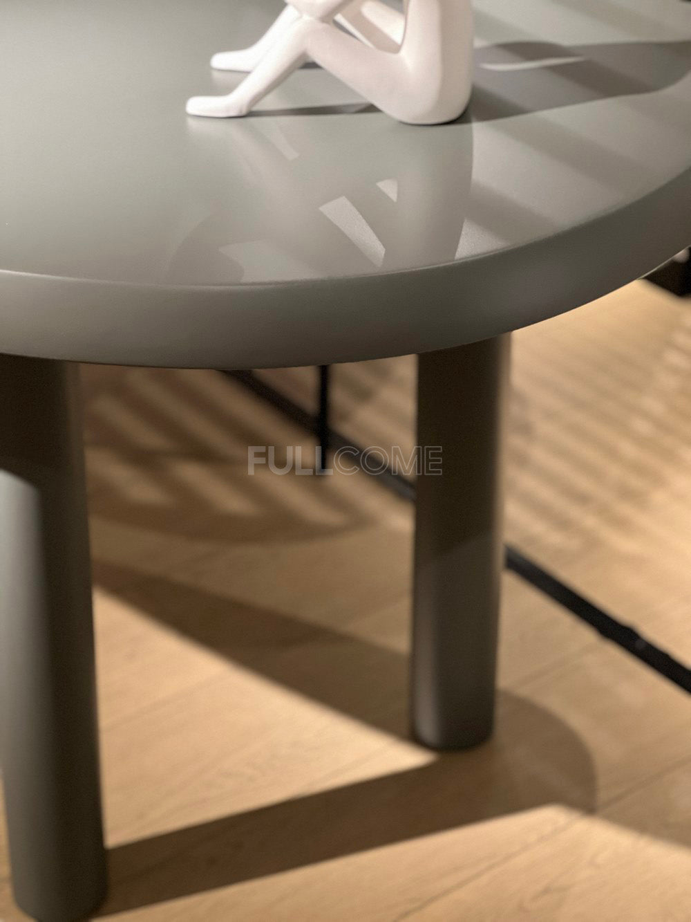 The Soft-Edge Desk