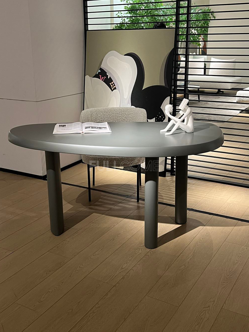 The Soft-Edge Desk