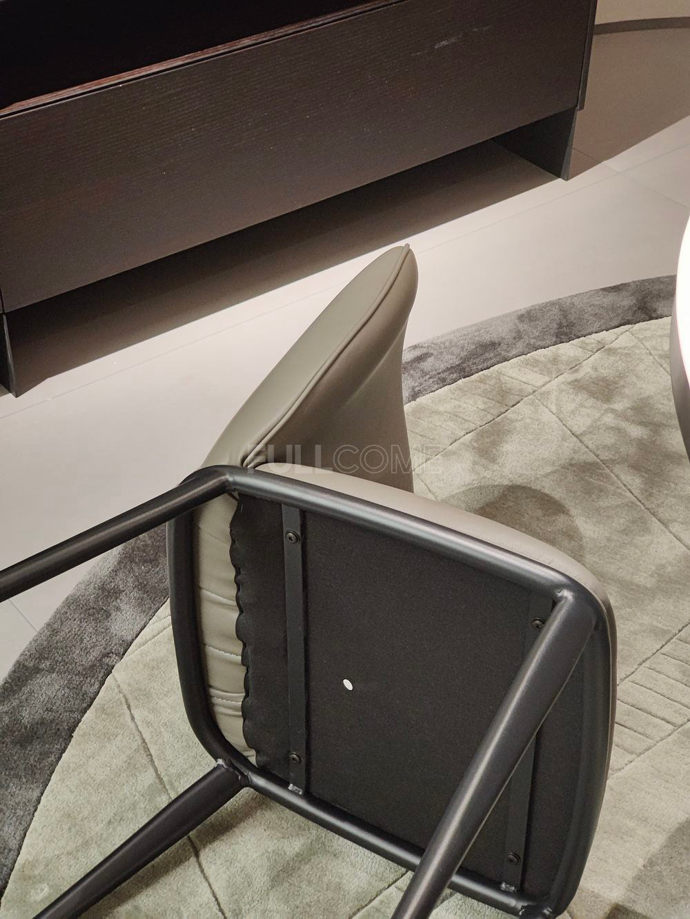 The Pebble Back Dining Chair