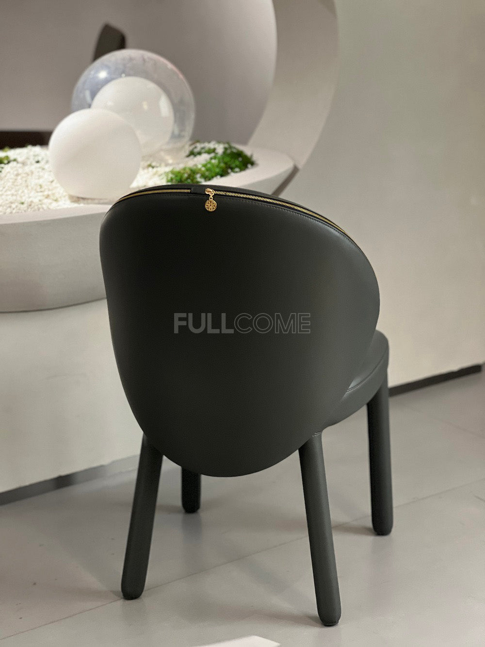 The Zip Edge Dining Chair