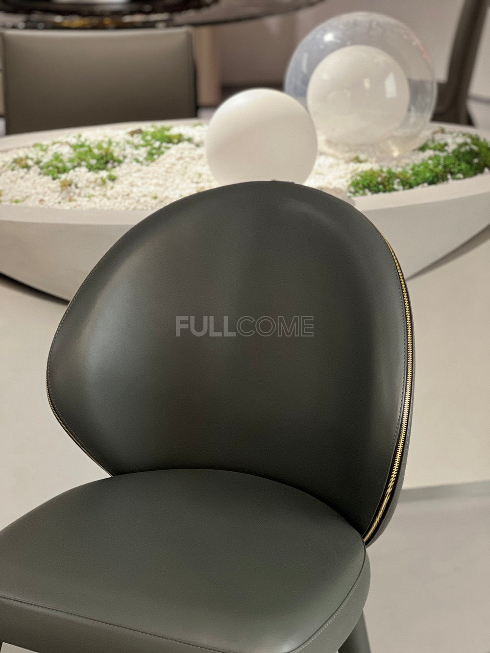 The Zip Edge Dining Chair