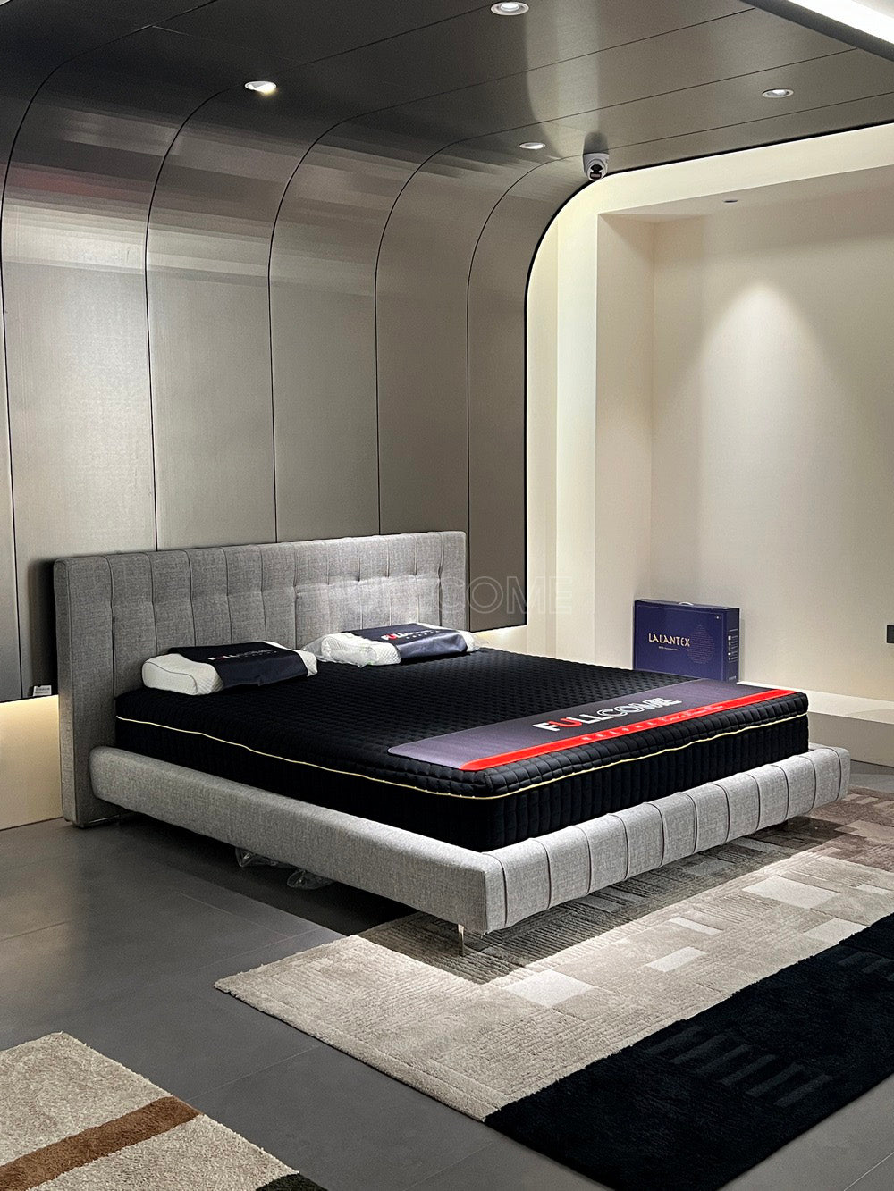The Square Grid Bed