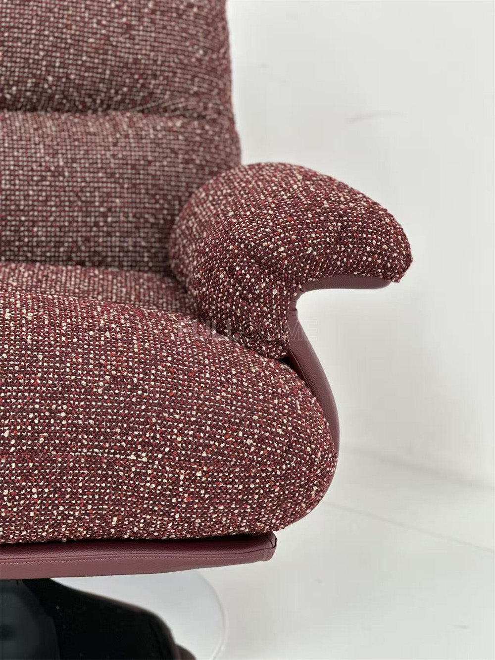 The Flecked Swivel Lounge