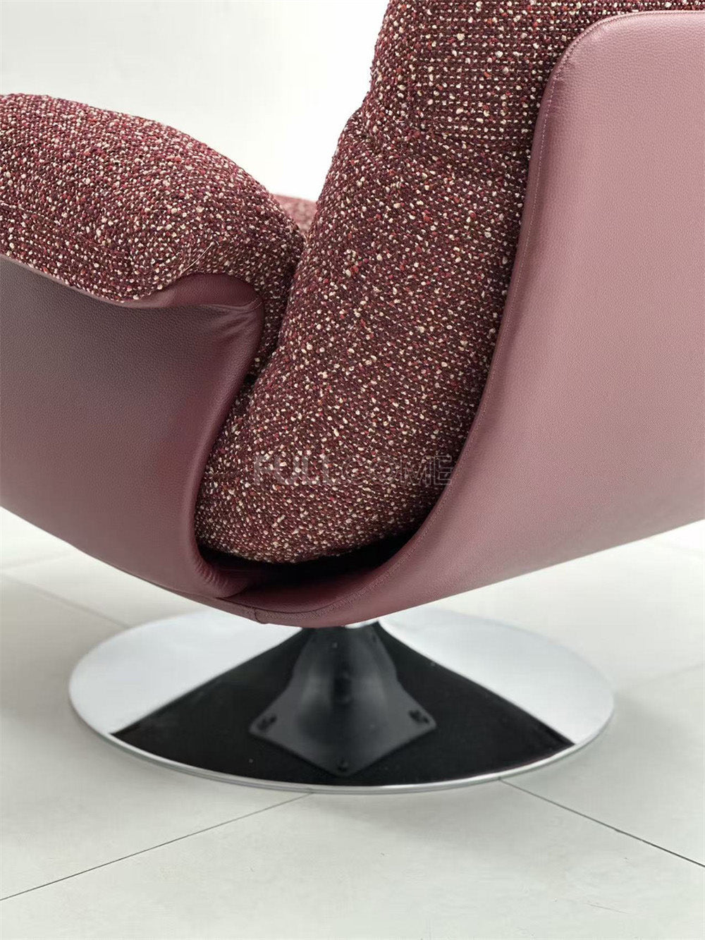 The Flecked Swivel Lounge