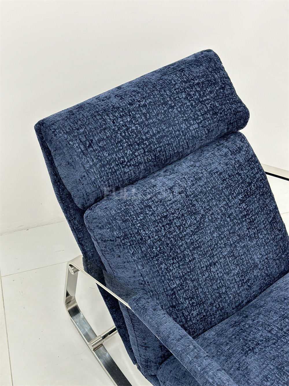 The Flat Bar Sled Lounge Chair