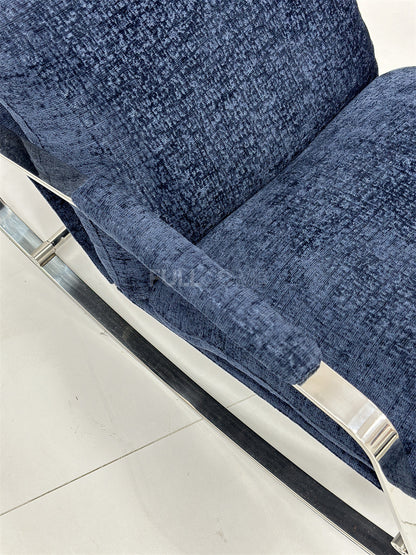 The Flat Bar Sled Lounge Chair