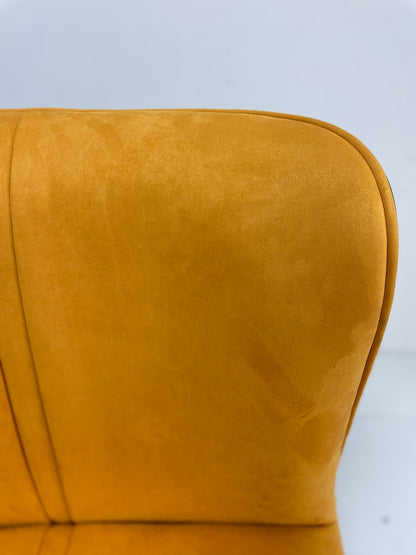 The Pedestal Slipper Chair