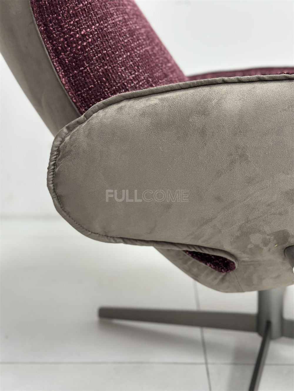 The Paddle Arm Recliner