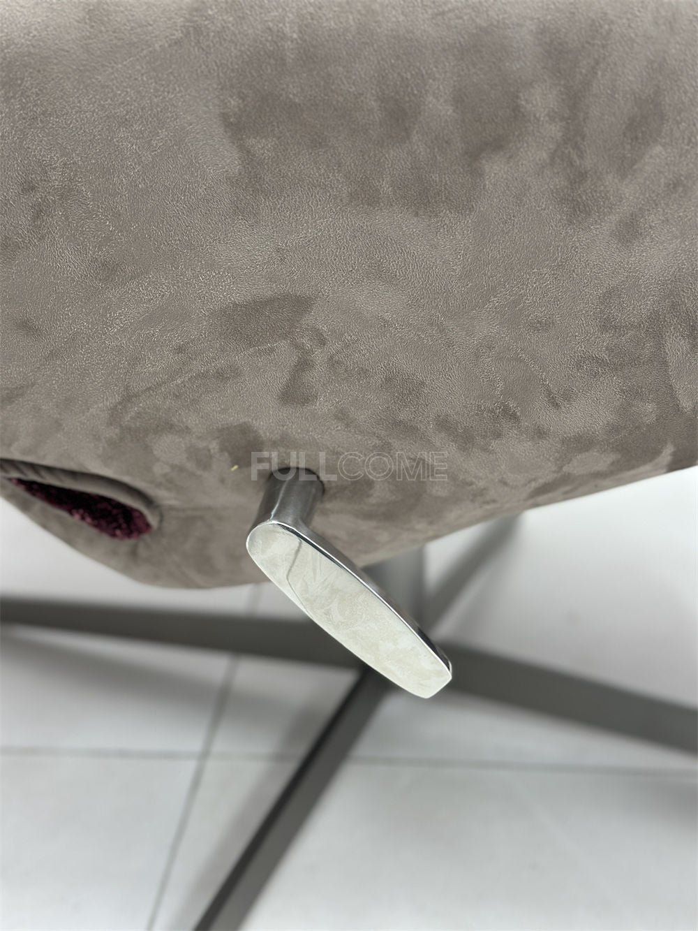 The Paddle Arm Recliner
