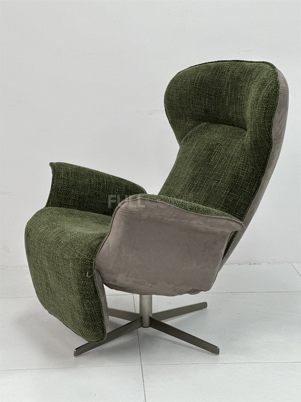 The Paddle Arm Recliner