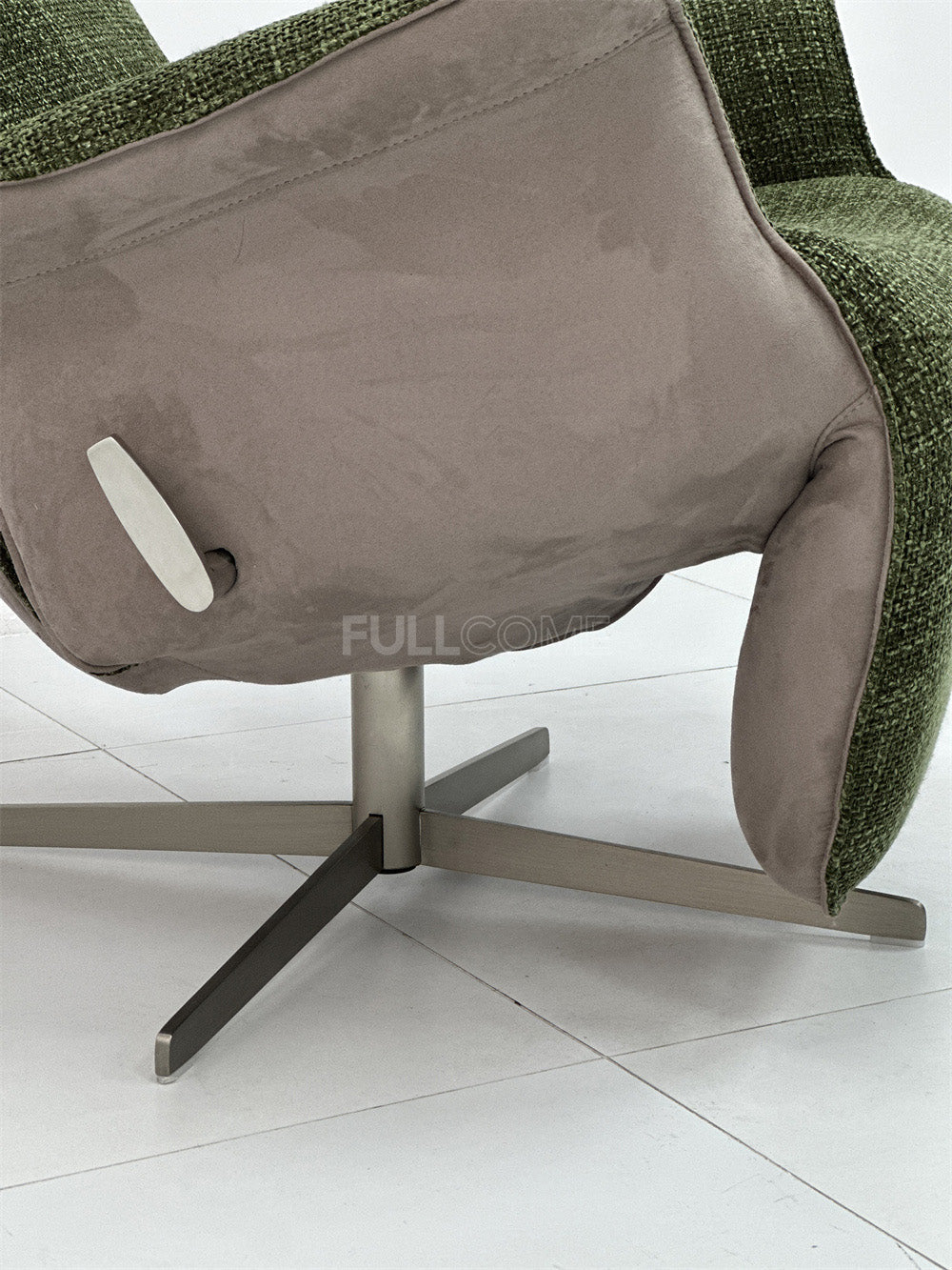 The Paddle Arm Recliner