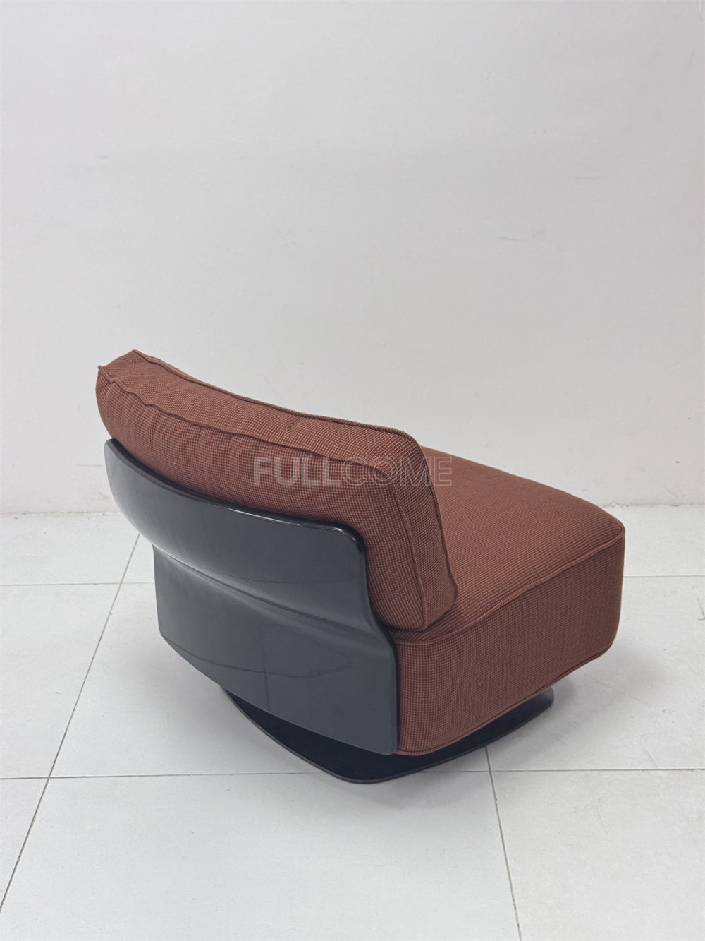 The Shell Lounge Chair