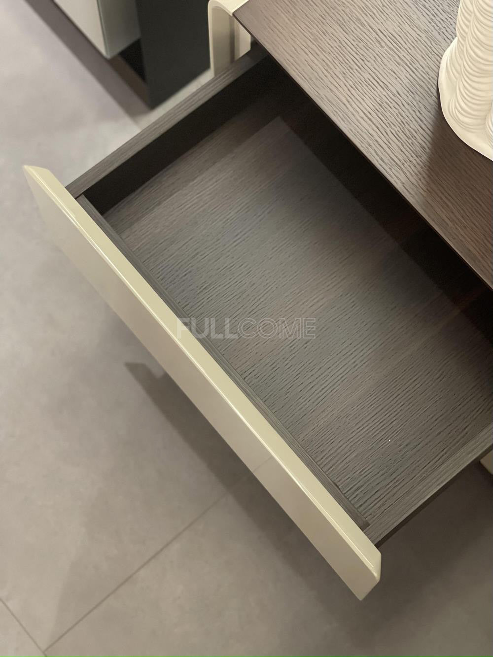The Ivory Wood Cap Nightstand