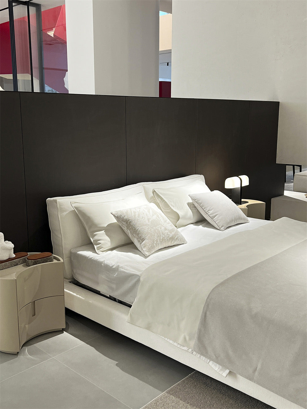 The Panel Back Bed