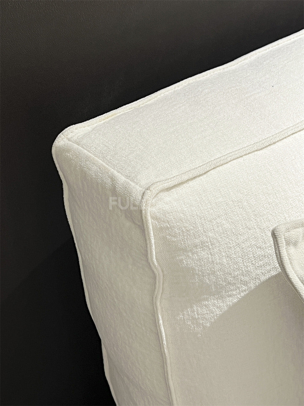 The Panel Back Bed