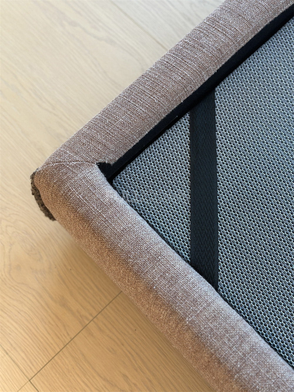 The Scallop Tuft Bed