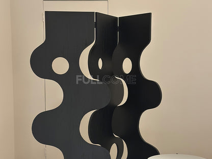 The Scalloped Folding Screen