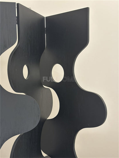 The Scalloped Folding Screen