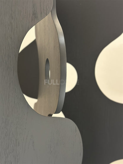 The Scalloped Folding Screen