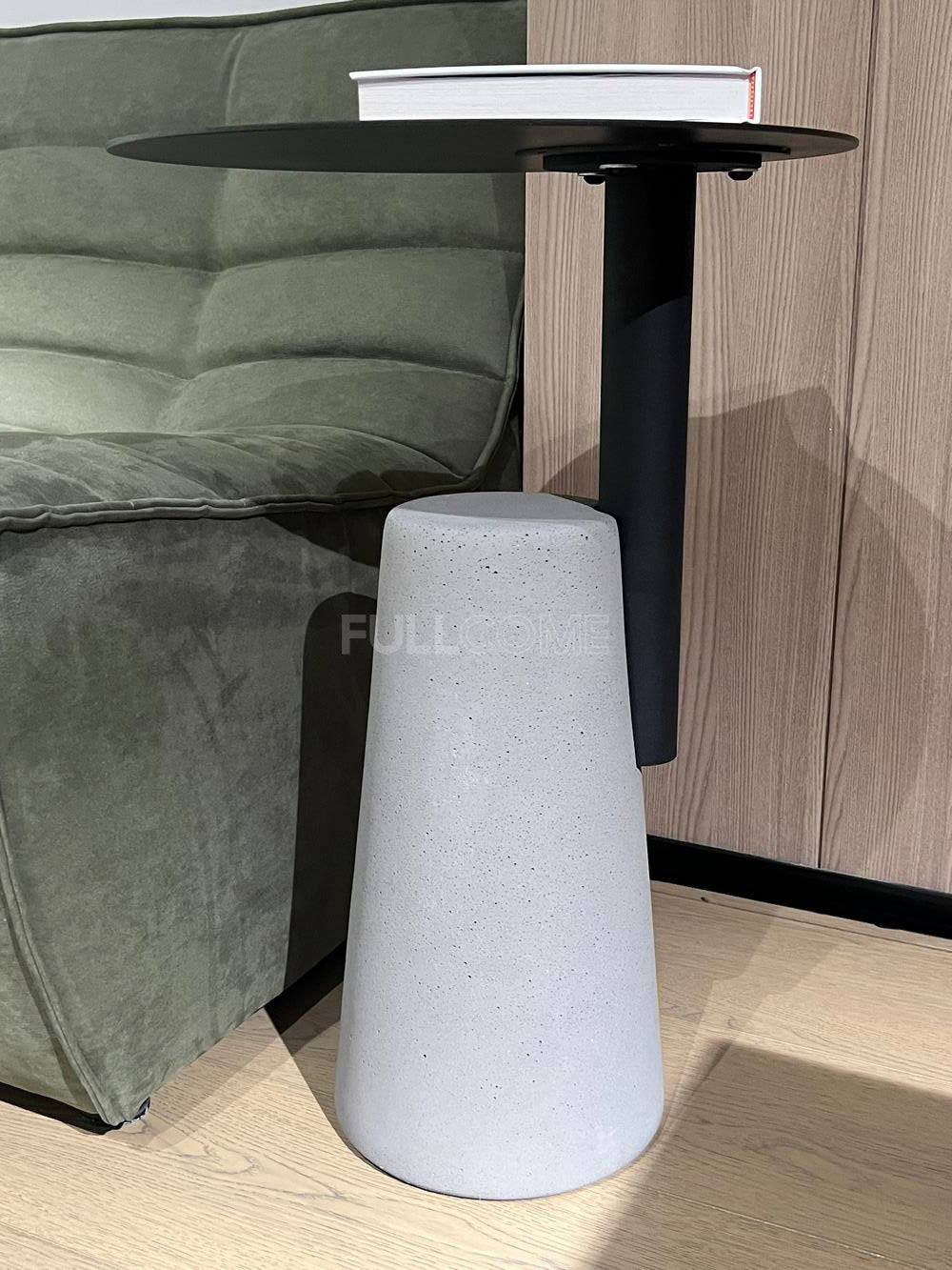 The Cone and Disc Nesting Side Tables