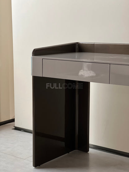 The Gallery-Rim Desk