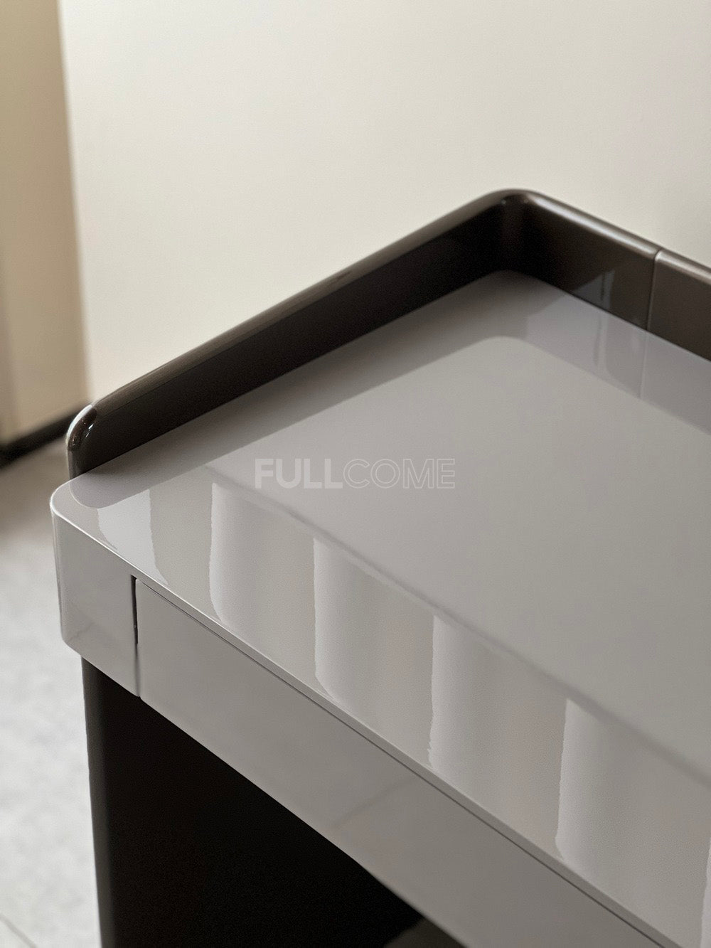 The Gallery-Rim Desk