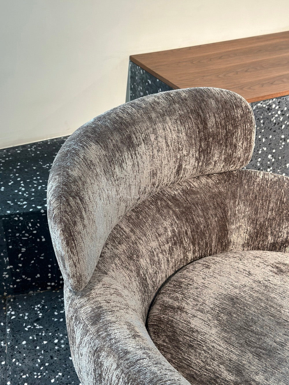 The Cap Top Lounge Chair